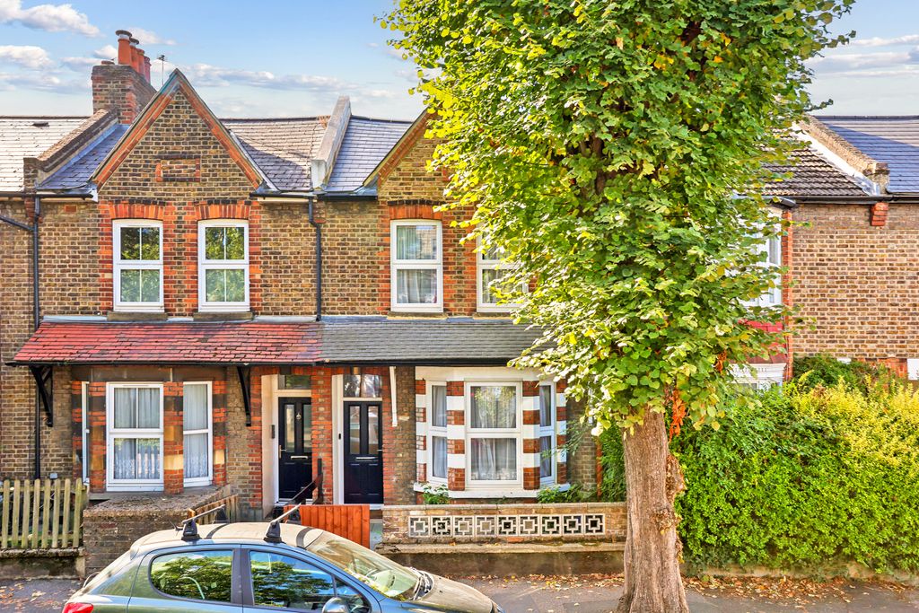 Property photo 1 of 18 External