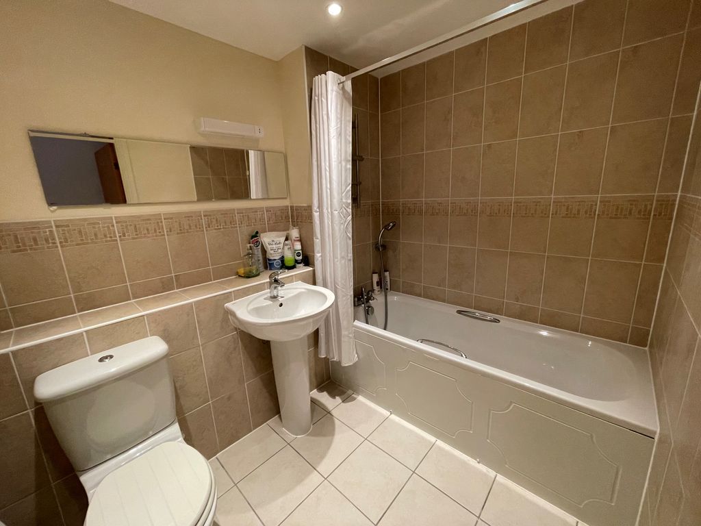 Additional image 8 of 2 bed flat for salePier Road, Littlehampton, West Sussex BN17