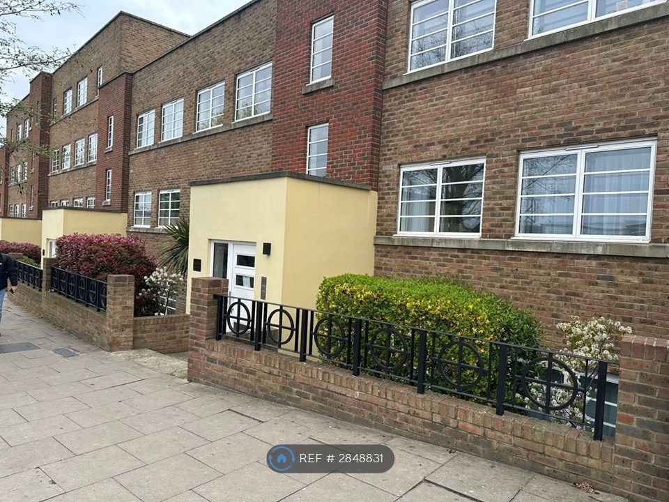 Property photo 2 of 17