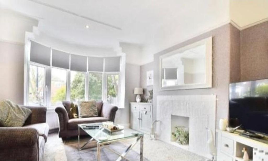 Property photo 2 of 14 Bright Lounge With A Bay Window And Fireplace...