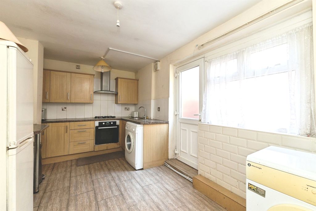 Property photo 2 of 15