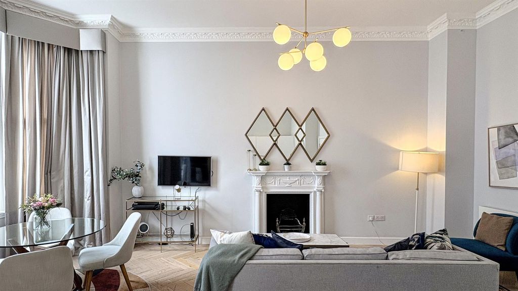 Property photo 3 of 25 2,13LG8.Jpg