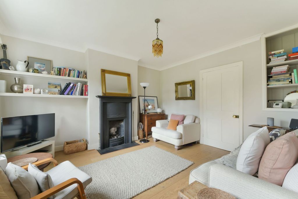Property photo 3 of 12 Picture No. 11