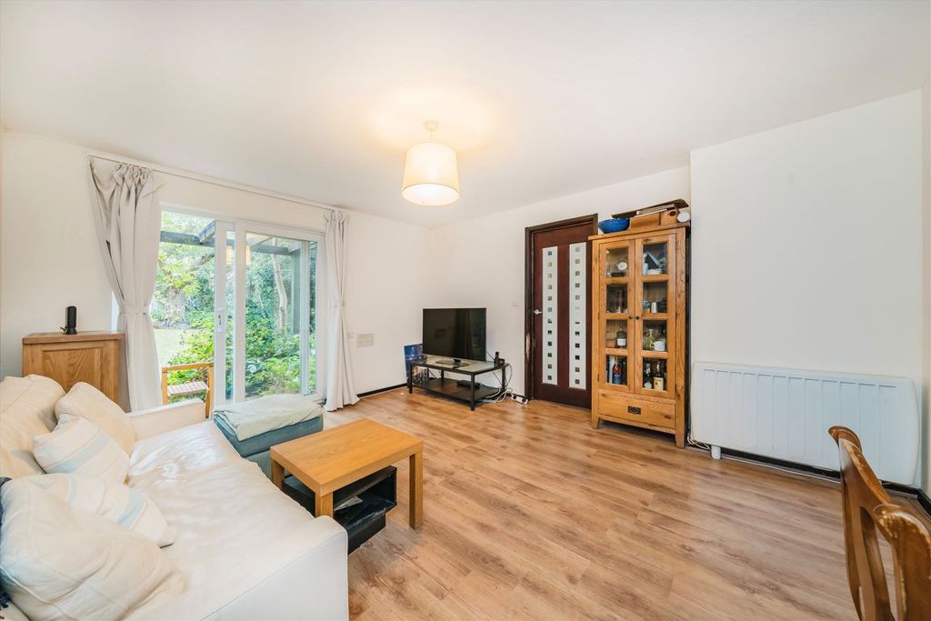 Property photo 2 of 5