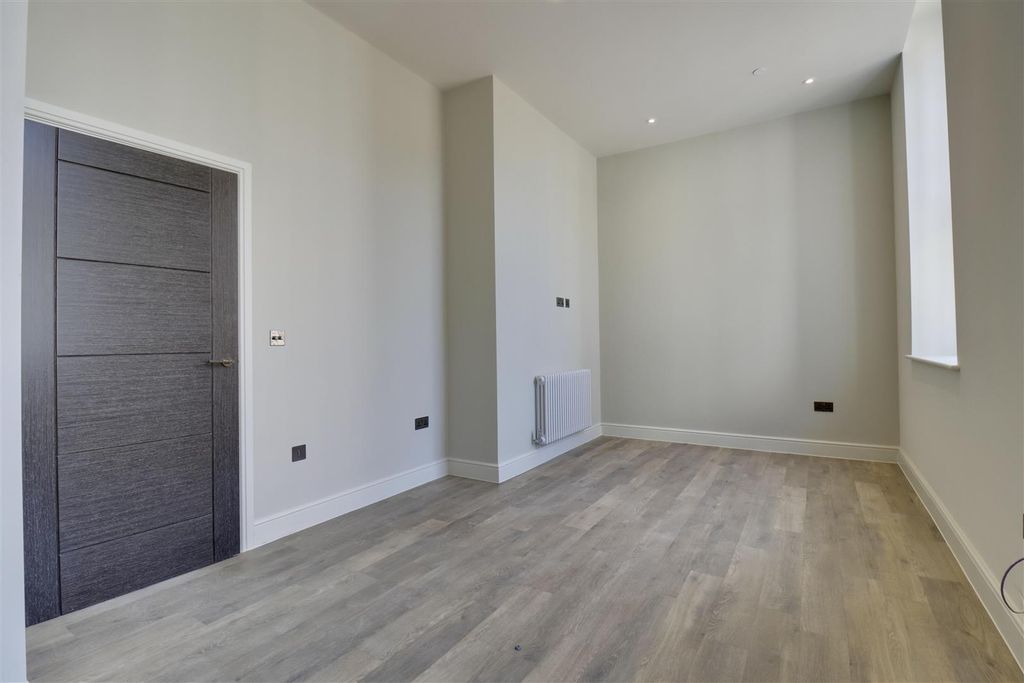 Property photo 3 of 7 34387407-B923-4A4F-Bf00-33F40B72D40A_1_201_A.Jpeg