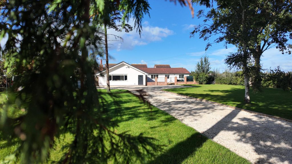Property photo 2 of 40