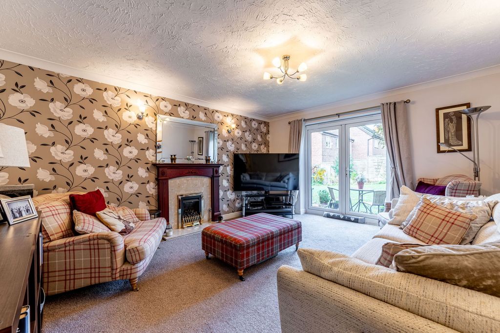 Property photo 2 of 26