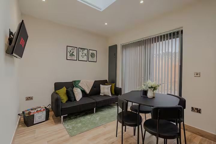 Property photo 3 of 12