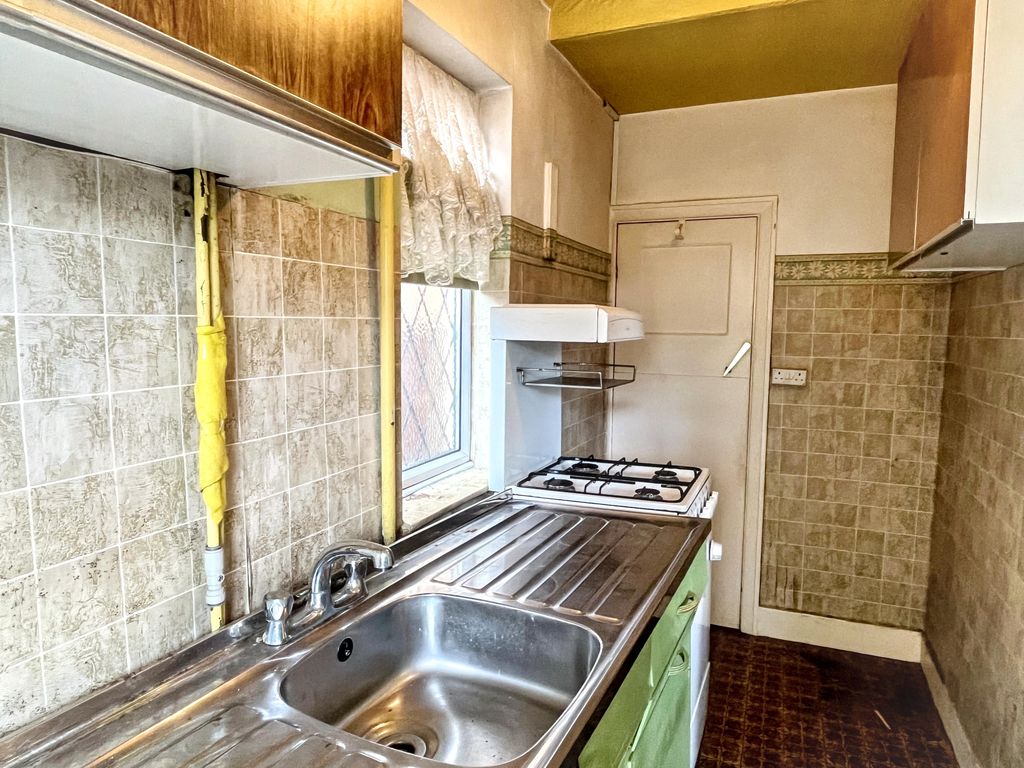 Property photo 3 of 12