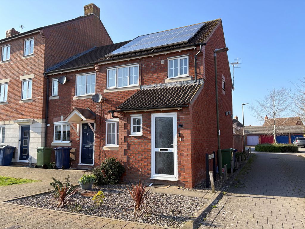 Property photo 1 of 18 4 Bedroom Semi Detached House For Sale