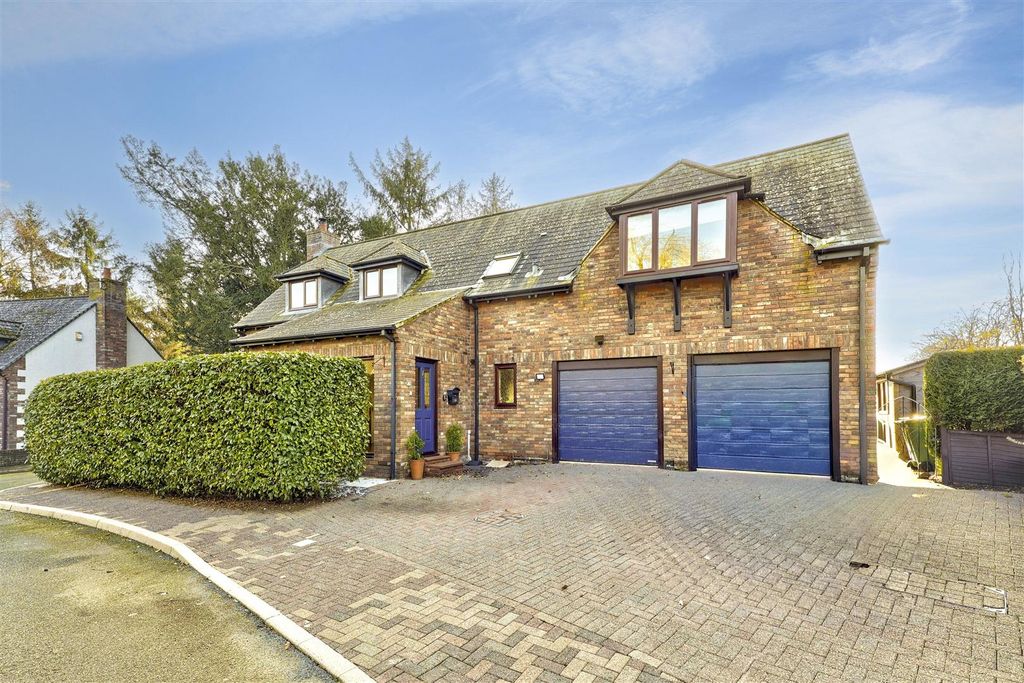 Property photo 1 of 34 16 Brougham Hall Gardens