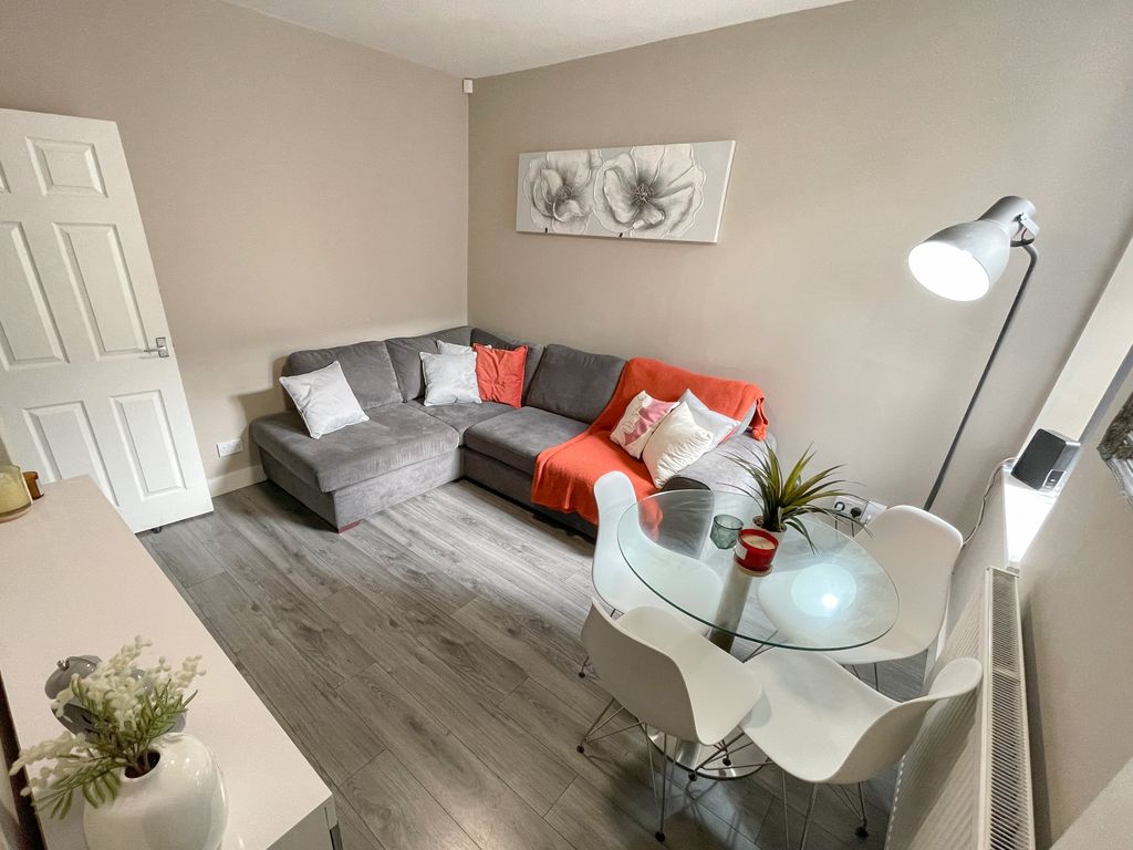 Property photo 1 of 5 116 Empress(6)