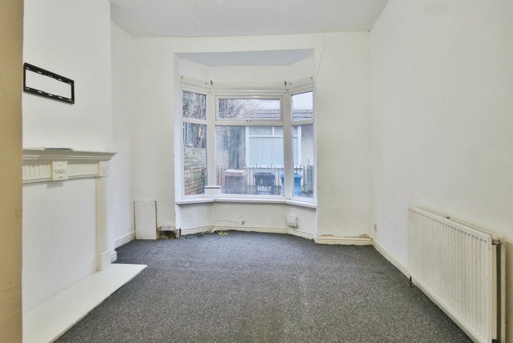Property photo 2 of 14 3920993