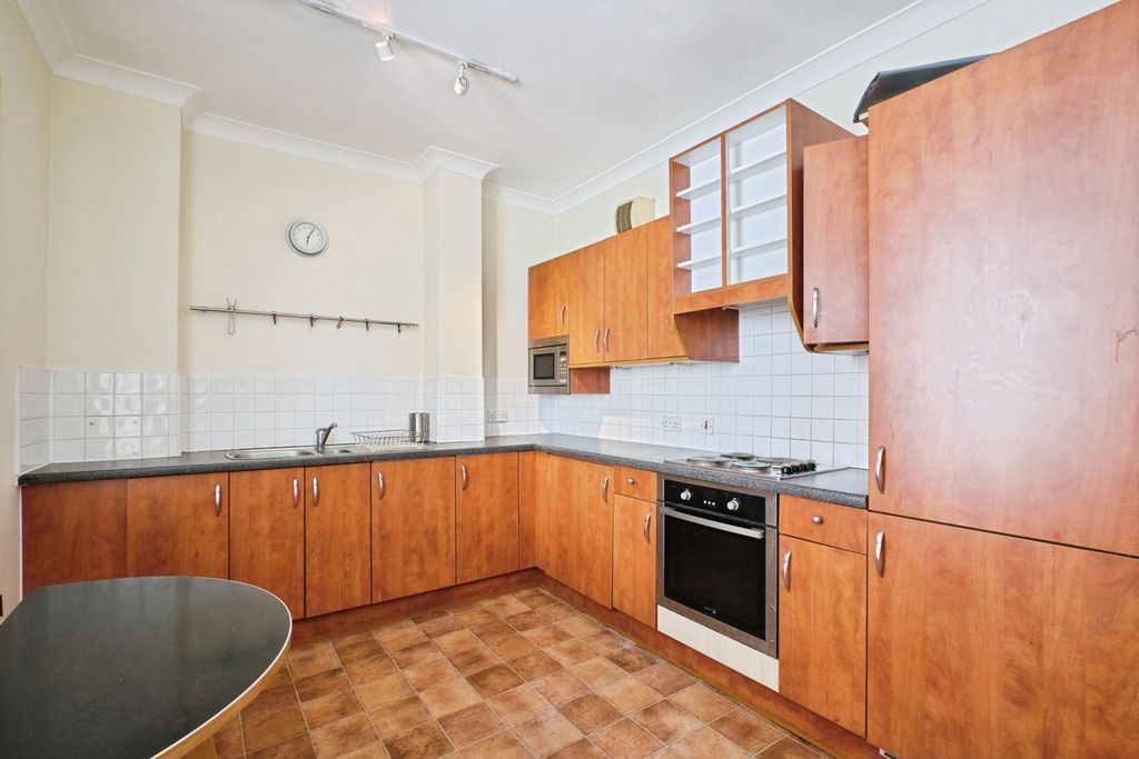 Property photo 3 of 20 Pbox-Img.Jpg