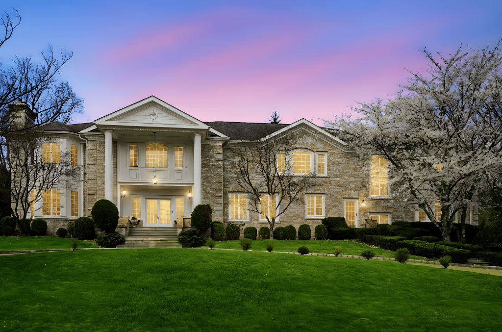 Property photo 1 of 31
