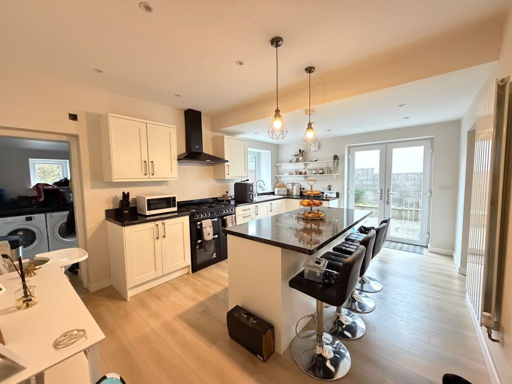 Property photo 3 of 12 Not Specified