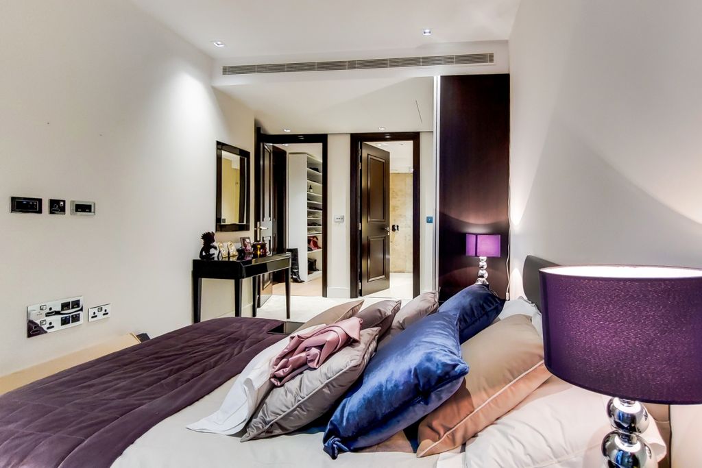 Property photo 1 of 9 5_Master Bedroom-1