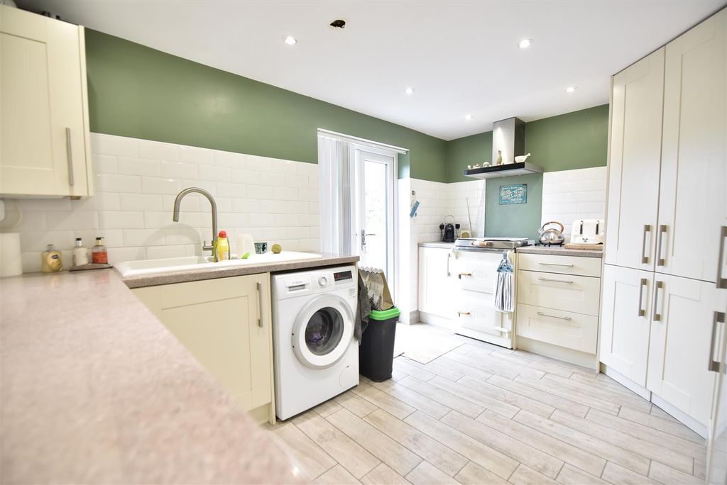 Property photo 3 of 16 Cp4_4440.Jpg