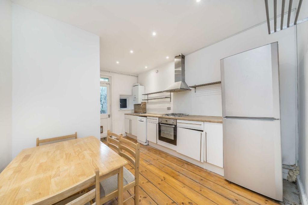 Property photo 3 of 5