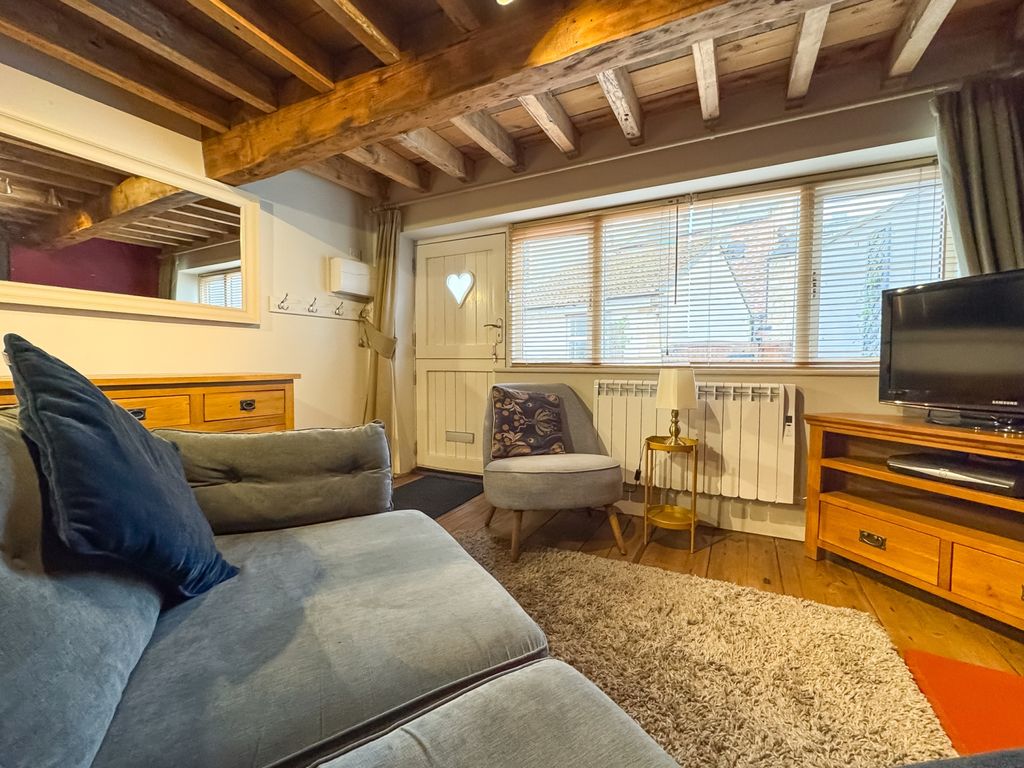 Property photo 3 of 14 Shingle Ewemove Staithes-7