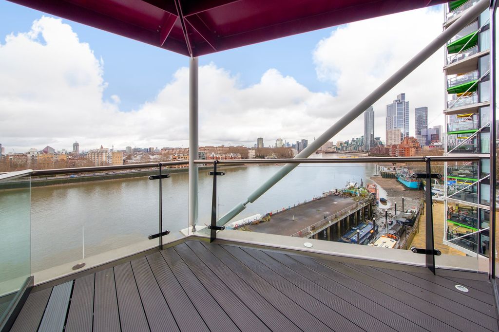 Property photo 2 of 19