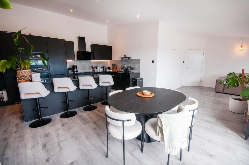 Property photo 1 of 20 Open Plan Kitchen Diner