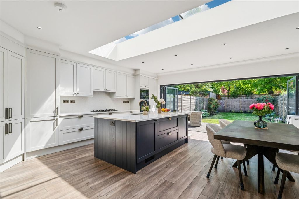 Property photo 1 of 16 For Sale - Wendell Road, W4