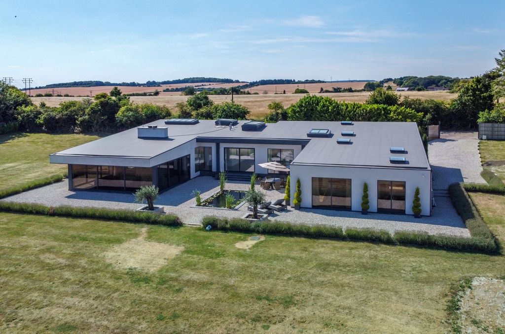 Property photo 1 of 28 882150(16).Jpg