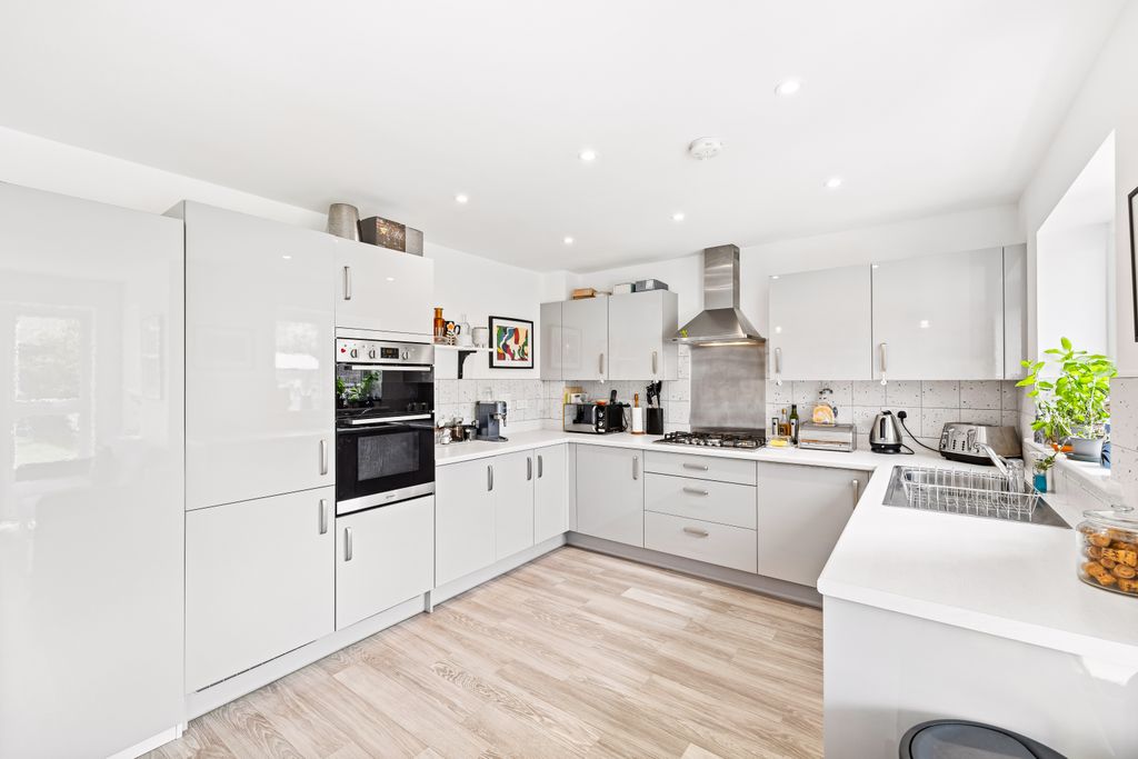 Property photo 3 of 21 Image18.Jpg