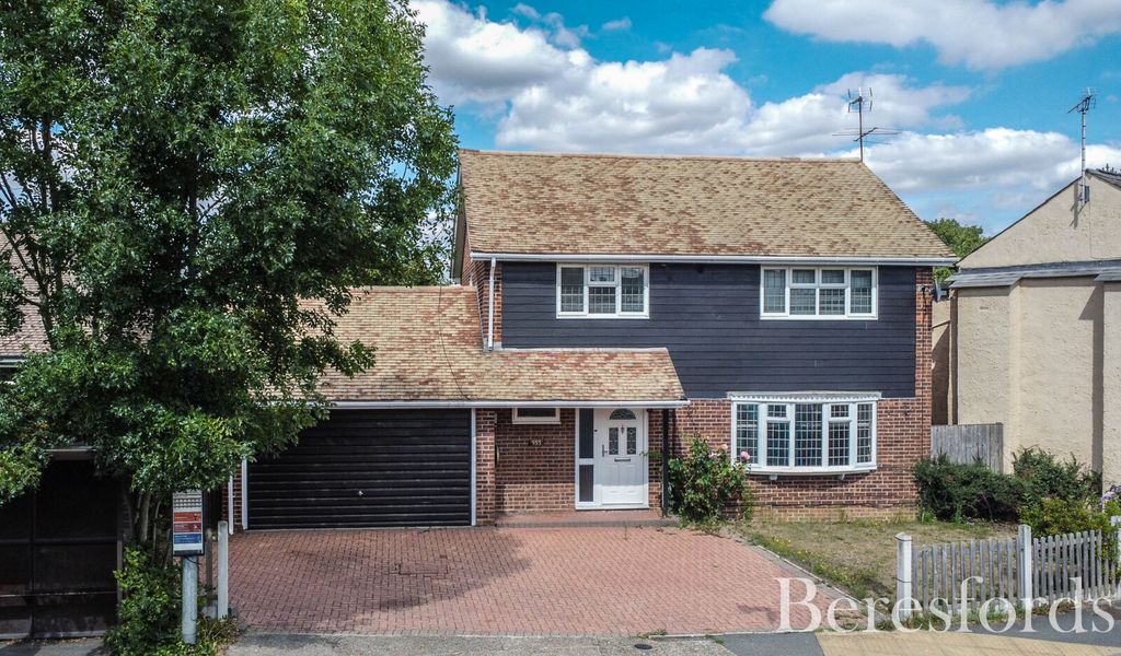 Property photo 1 of 19 Front