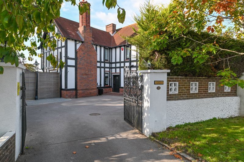 Property photo 1 of 31 Photo 37