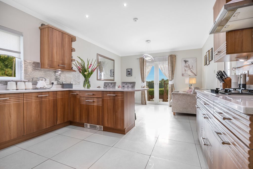 Property photo 2 of 36 Img_6365