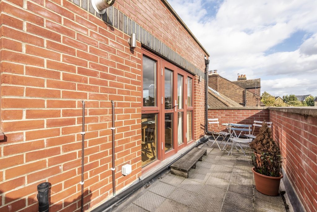 Property photo 2 of 6 542775 (7)