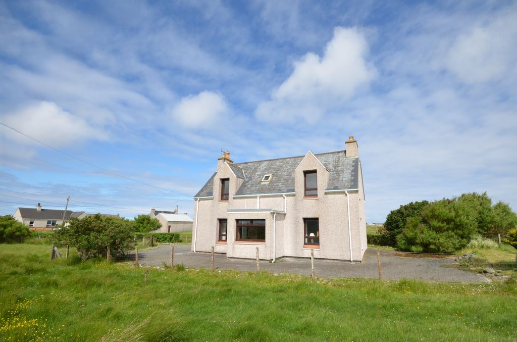 Property photo 2 of 47