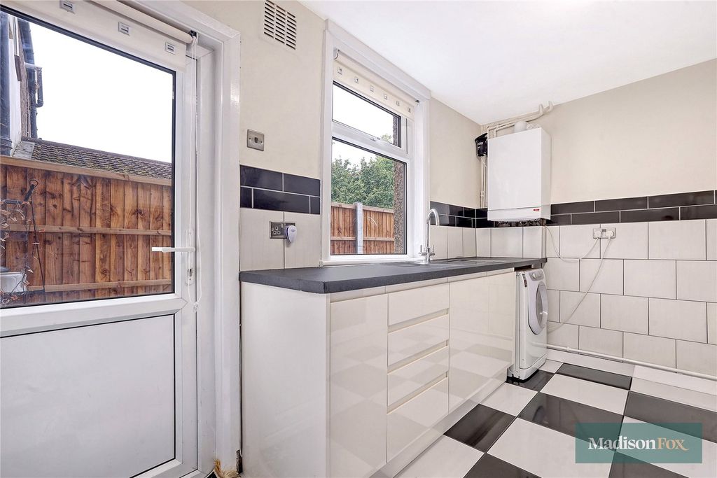 Property photo 3 of 16 Picture No. 20