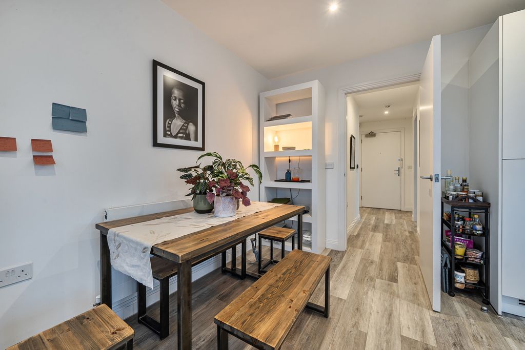 Property photo 3 of 22 Reception