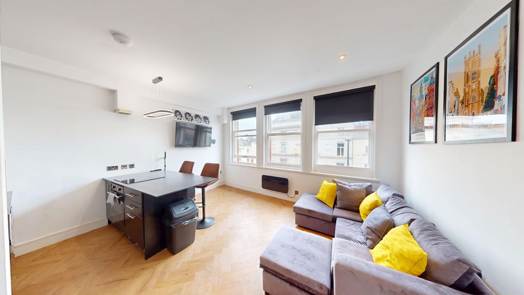 Property photo 2 of 6