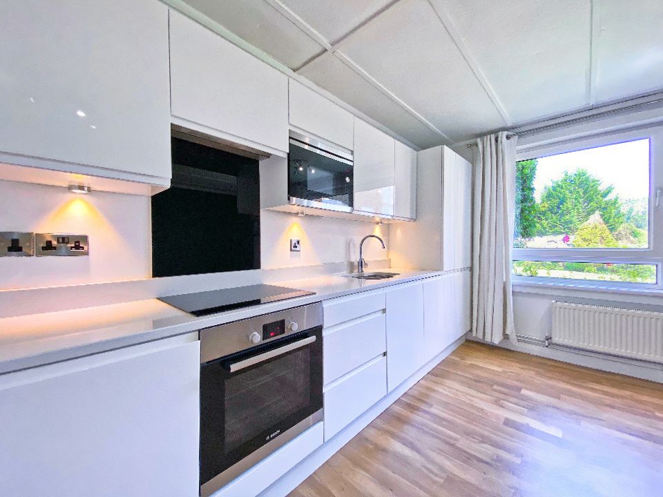 Property photo 3 of 9 3