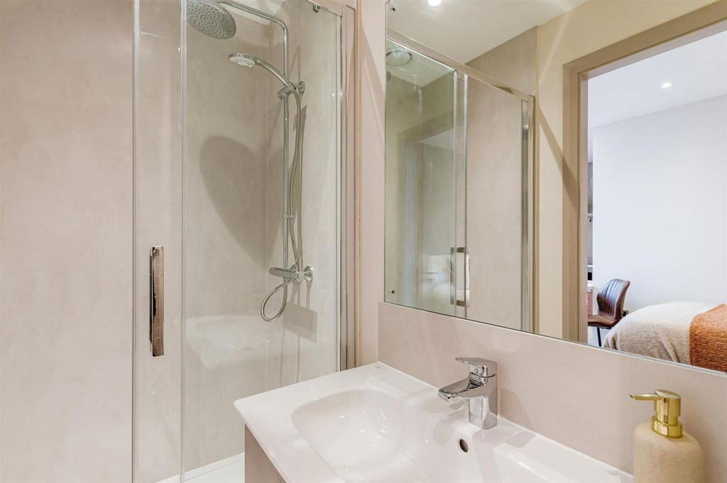 Additional image 12 of Studio to rentElmwood Avenue, Belfast BT9