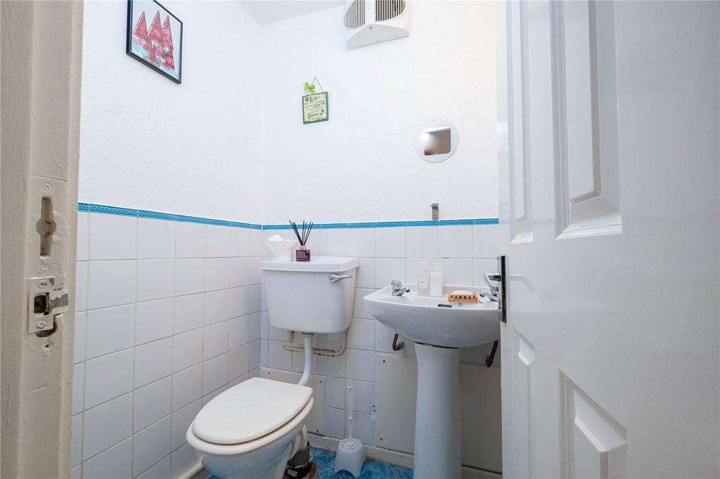 Property photo 3 of 7 Picture No. 04