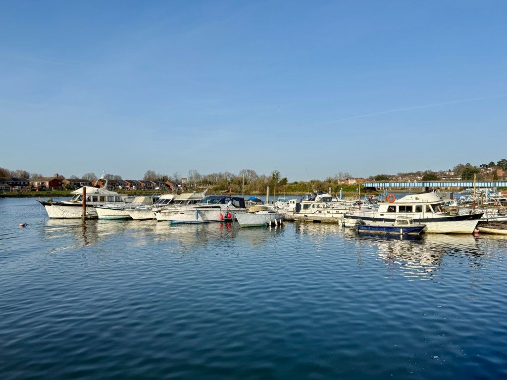 Property photo 1 of 10 Leasehold Boat Pontoon