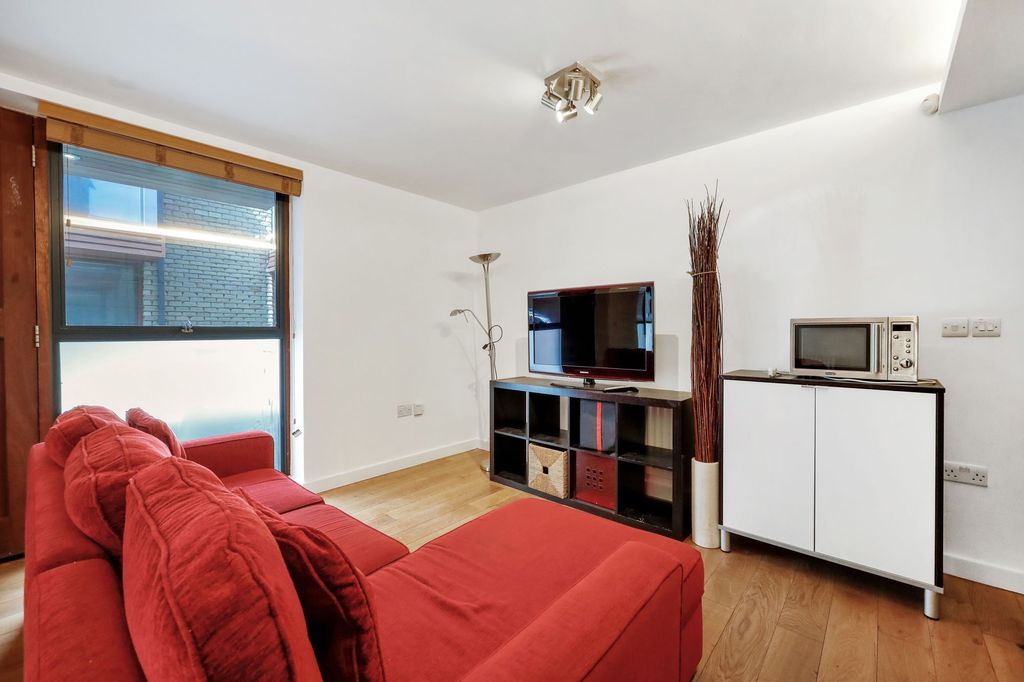 Property photo 1 of 21