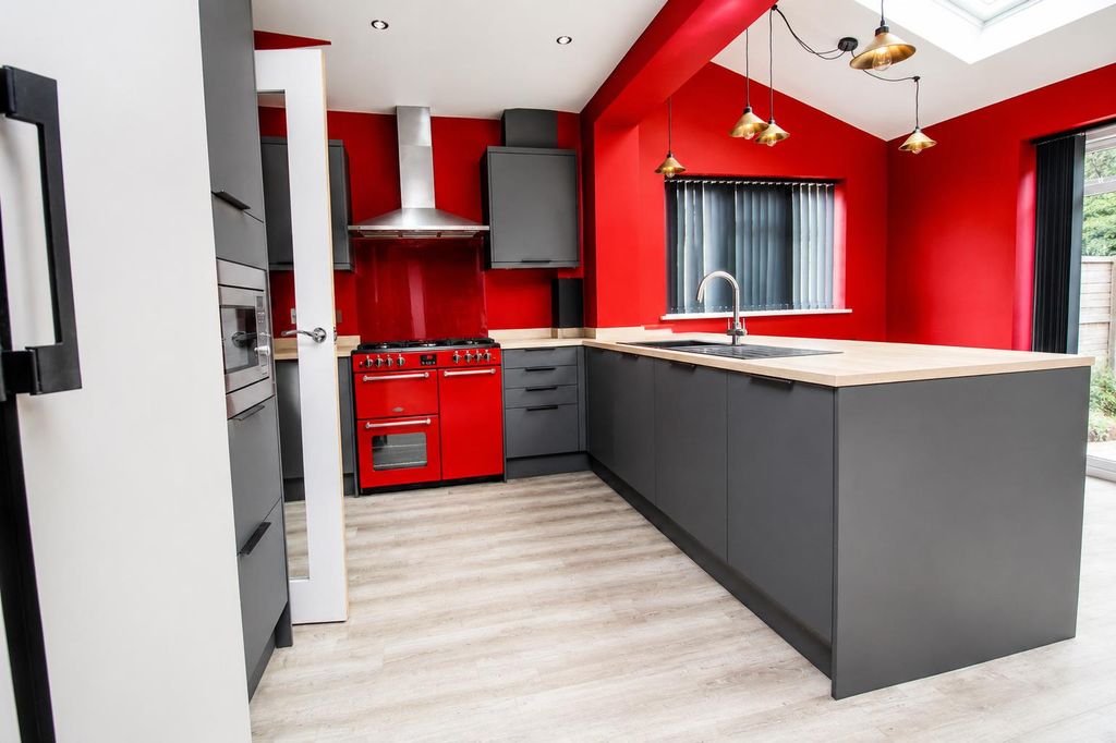 Property photo 2 of 13 9.Png