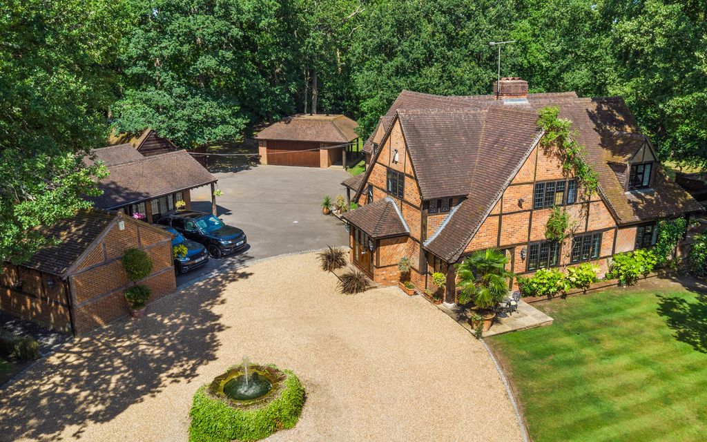 Property photo 1 of 34