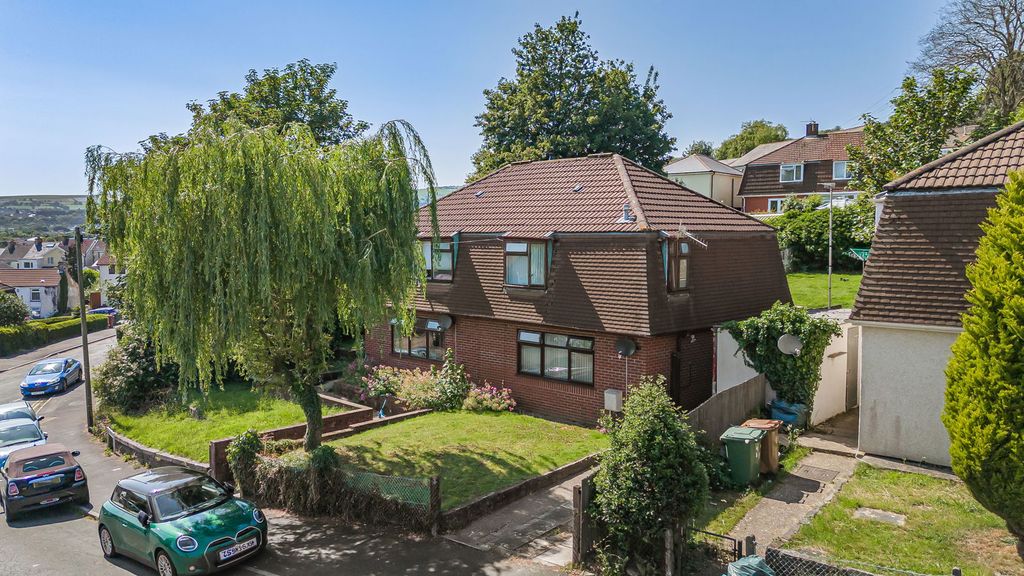 Property photo 1 of 31