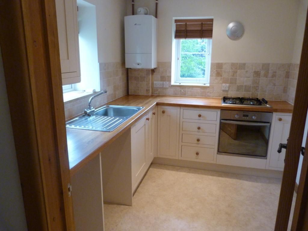 Property photo 2 of 8 Kitchen