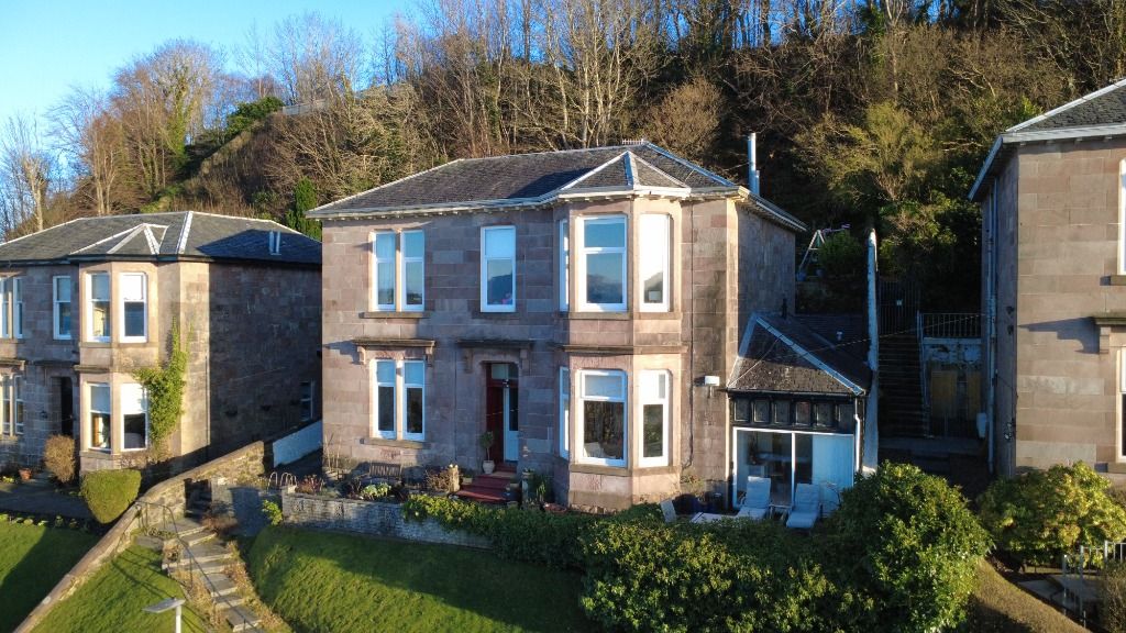 Property photo 2 of 40