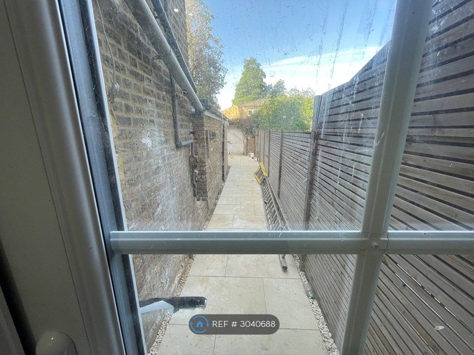 Property photo 3 of 4