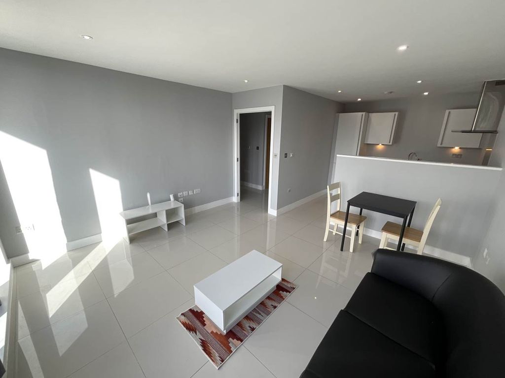 Property photo 1 of 8 Img_3886