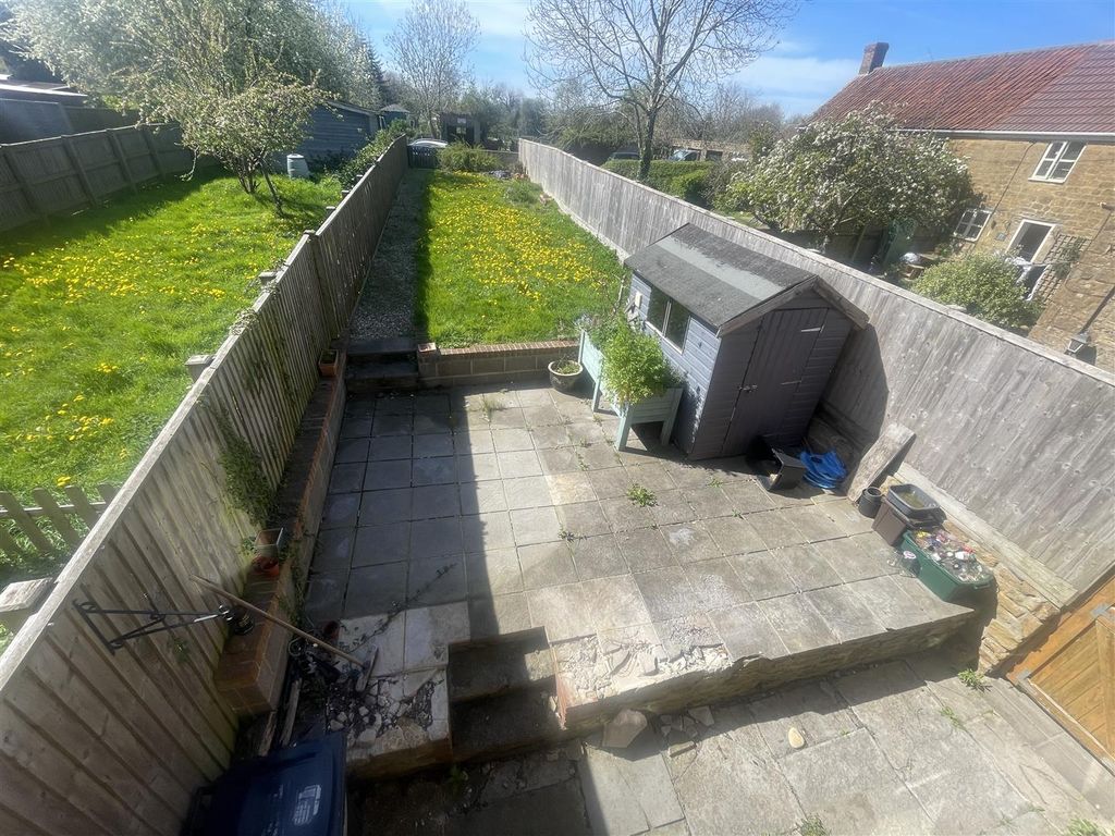 Property photo 2 of 8